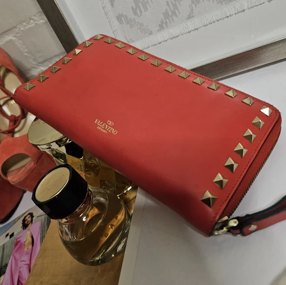 Valentino Long Rockstud Zip Around Wallet AUTHENTIC - Picture 15 of 16